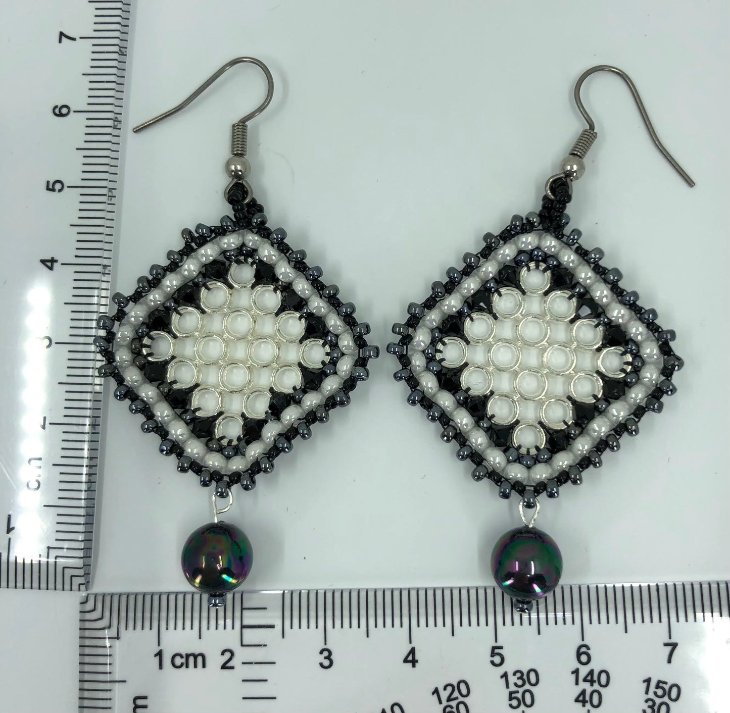 Pearl Silver White Black Crystal