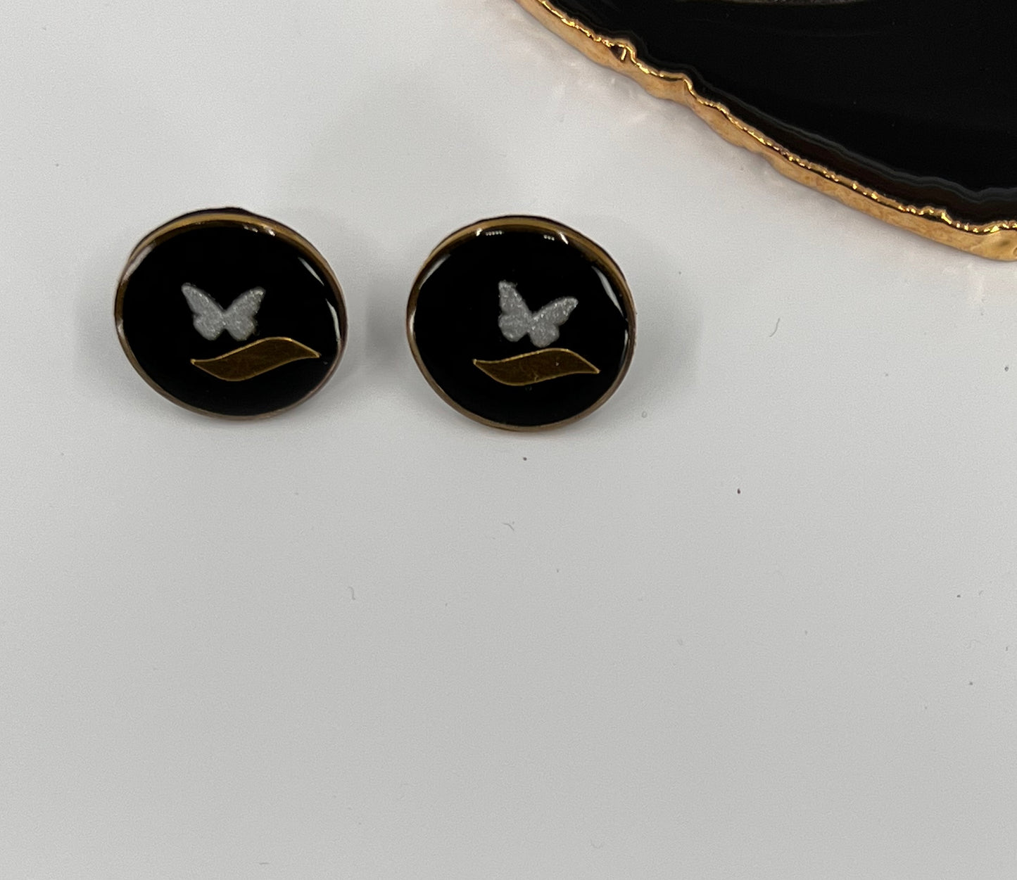 White Black Brass clay stud short lightweight fashion Everyday Earrings