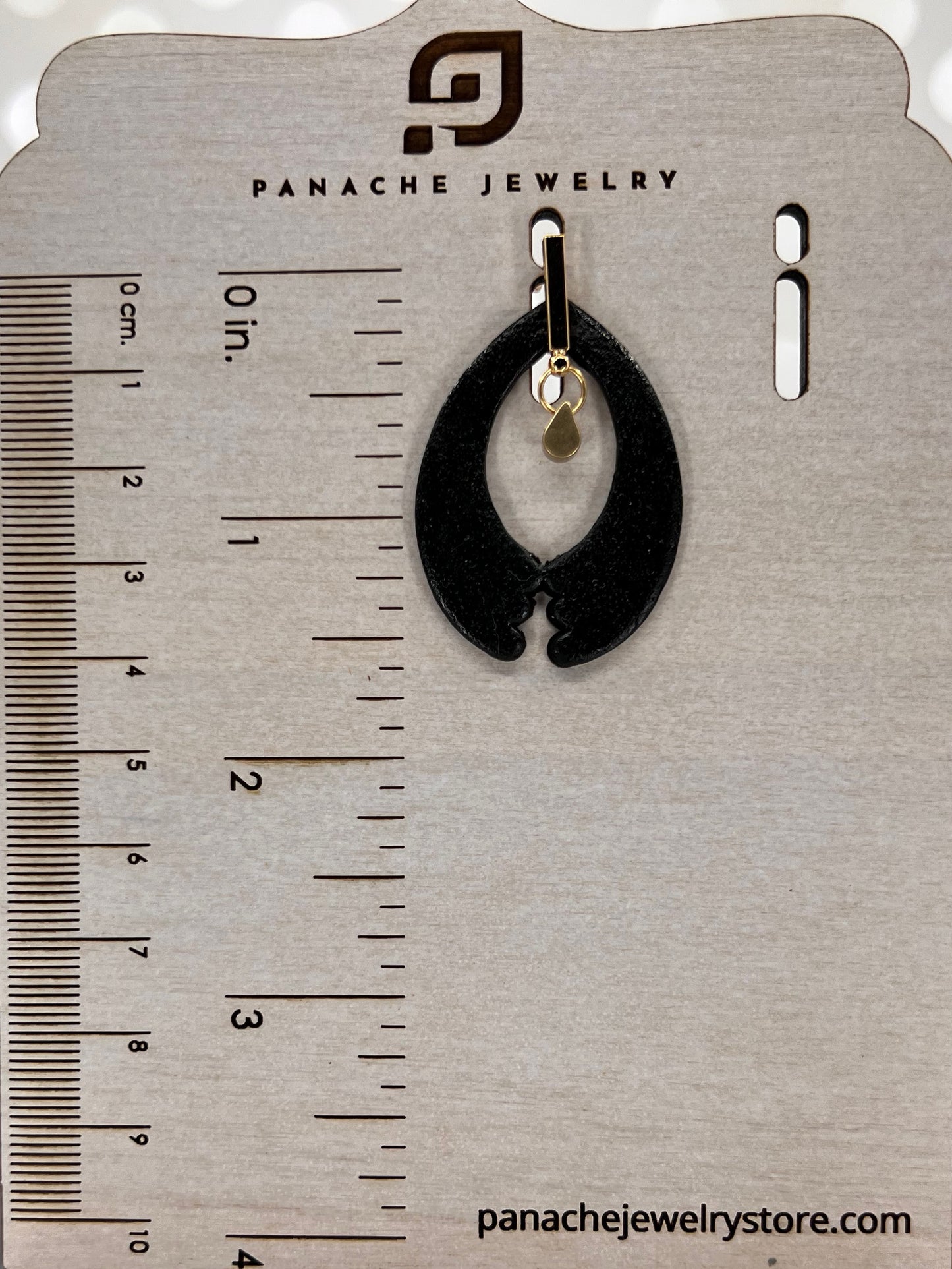 short lightweight Gold fashion Everyday Earrings clay Brass Black