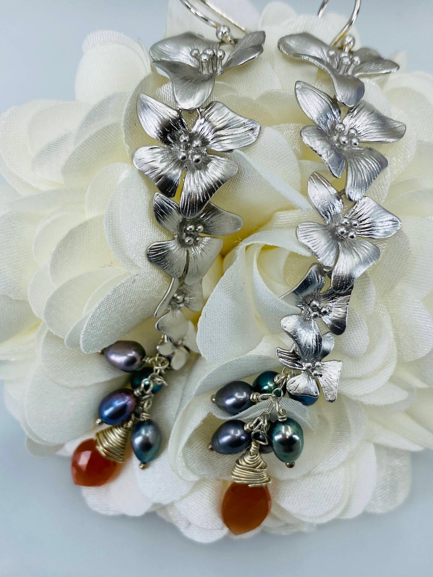 fashion  modern  trendy  moonstone  peach  peacock pearl  black pearl  Pearl  Silver