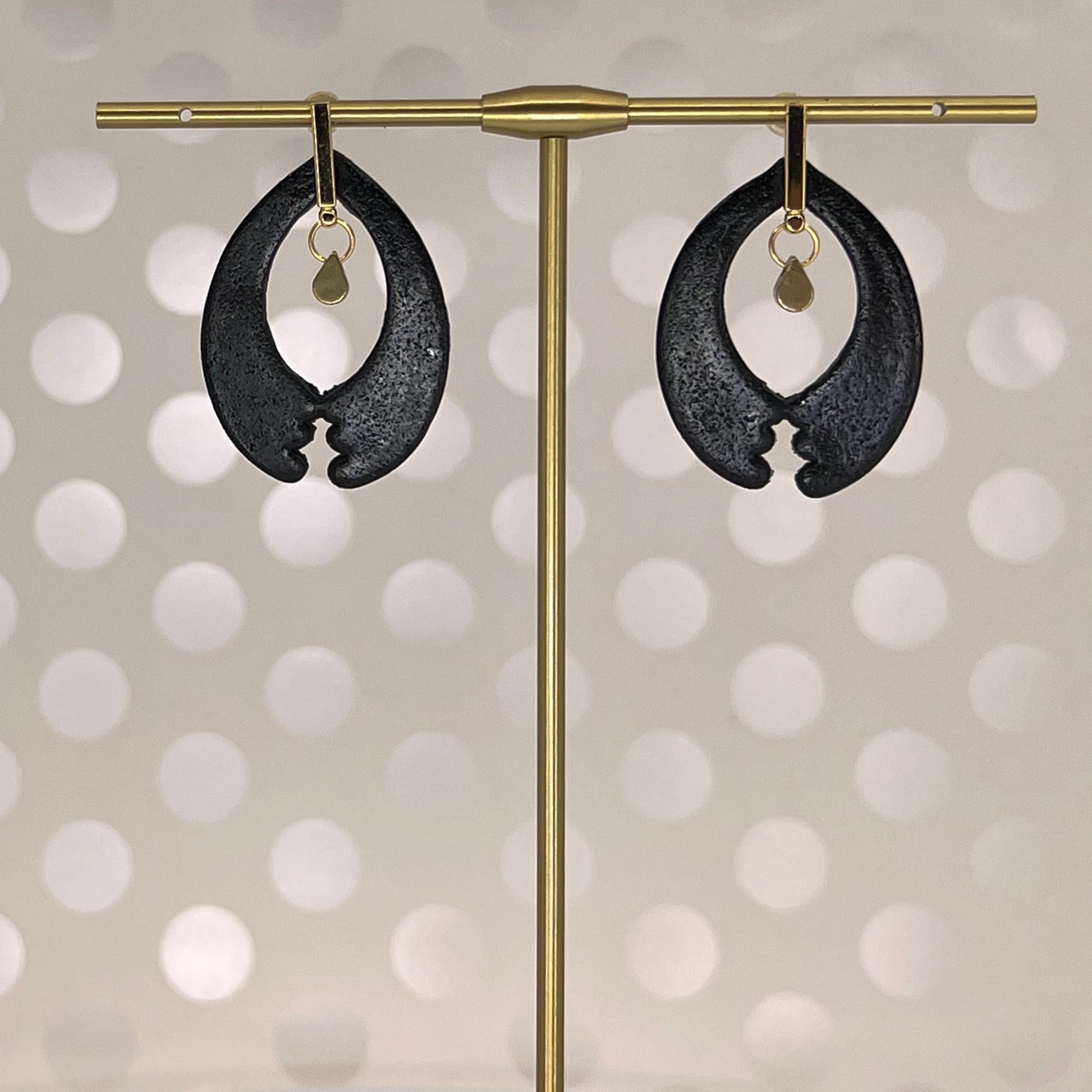 short  lightweight  Gold  fashion  Everyday  Earrings  clay  Brass  Black